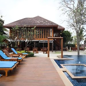 Baan Talay Dao Resort